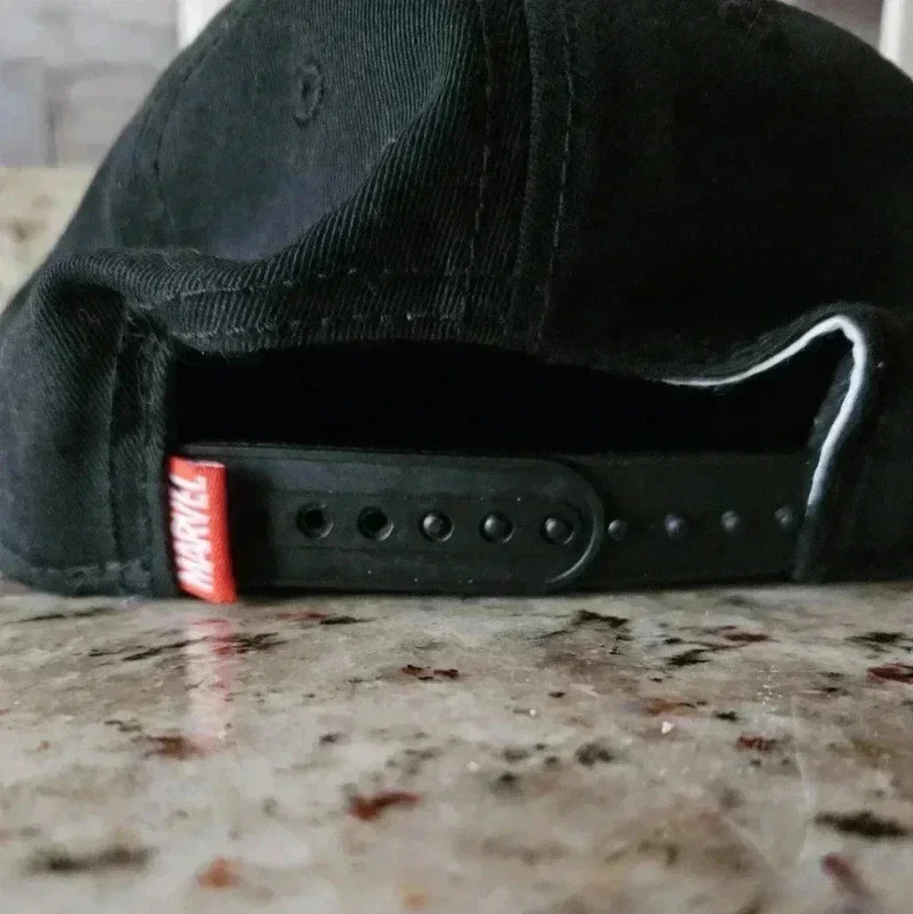 Marvel Universe Snapback Black Hat Cap Avengers Adjustable RN#115665